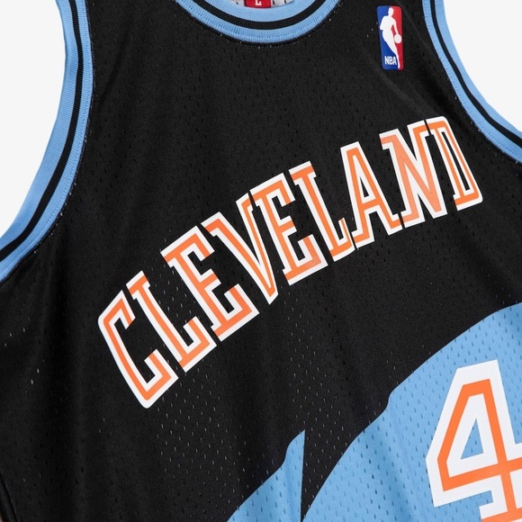 Shawn Kemp Black Cleveland Cavaliers 1997/98 Hardwood Classics Swingman Jersey - Picture 4 of 13